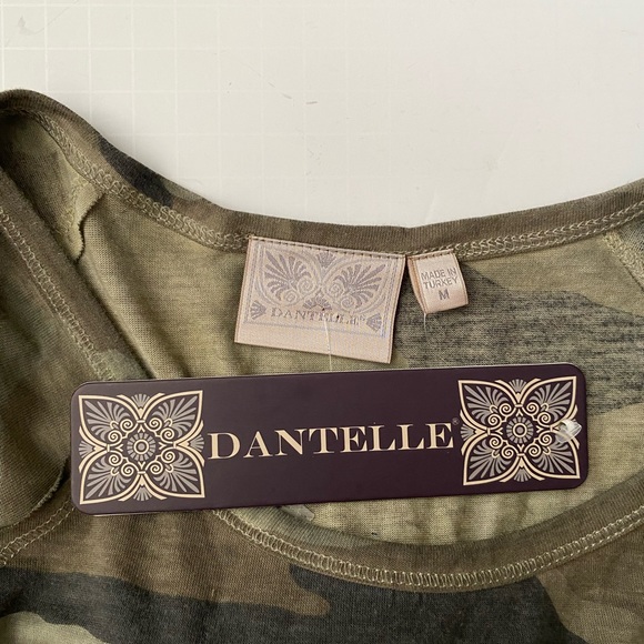 Dantelle Anthropologie Half Sleeve Camouflage Print Ruffle Bottom Top Size M - Picture 7 of 9